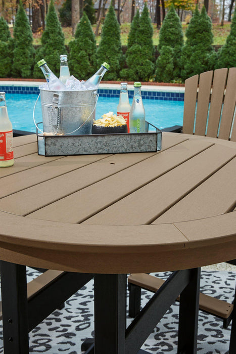 Fairen Trail Outdoor Dining Set