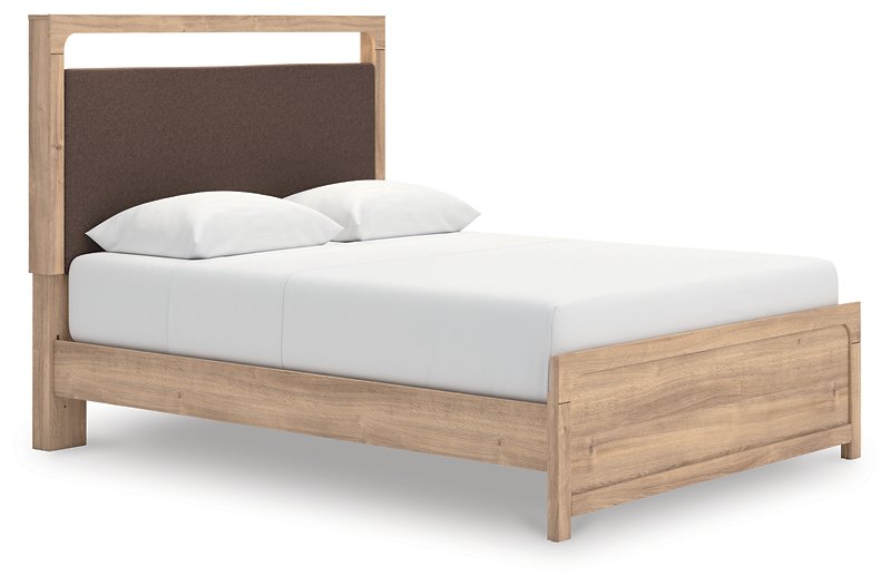 Kinlanni Upholstered Bed