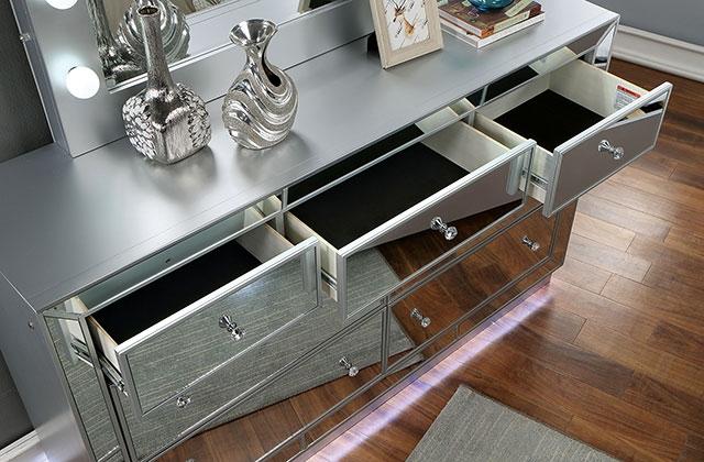 BELLADONNA Dresser w/ LED, Silver