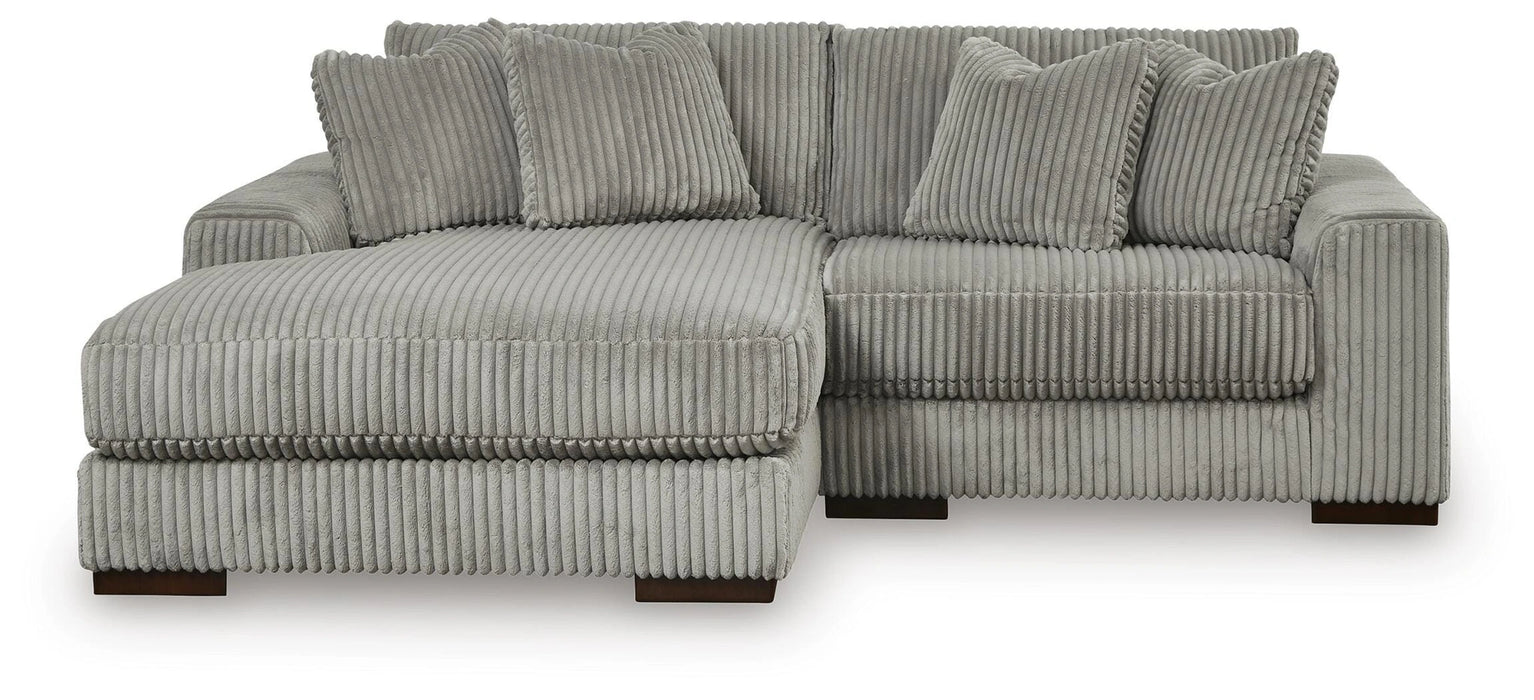 Lindyn Sectional with Chaise